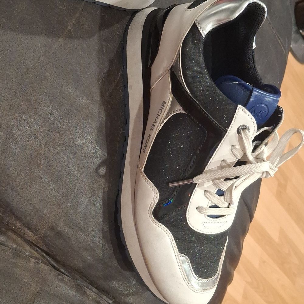 Michael Kors Sparkling Sneakers - Picture 10 of 13